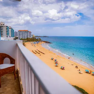 Apartment Condado Beachfront- Perfect For Families!, San Juan